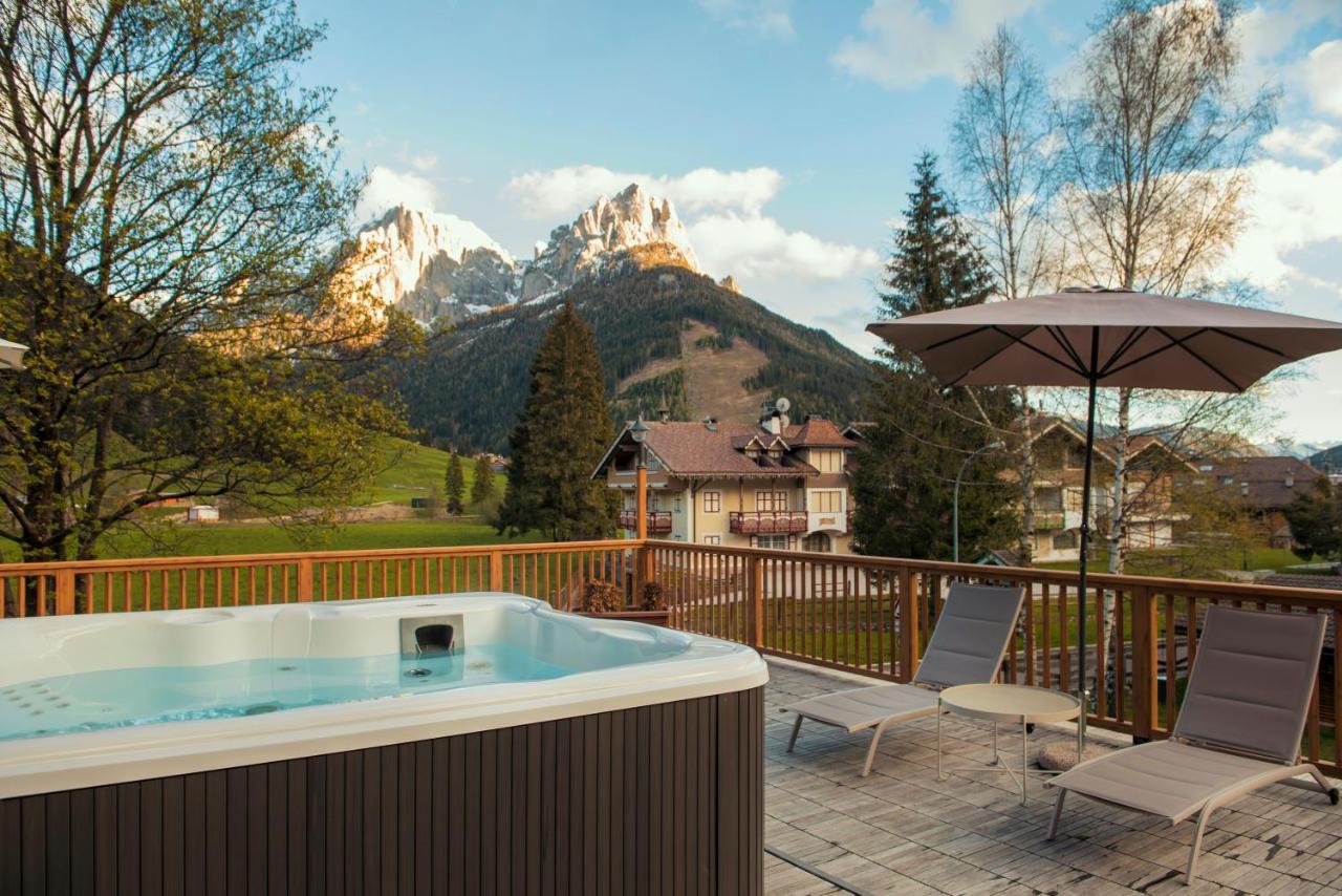 X Alp Hotel Pozza di Fassa Esterno foto